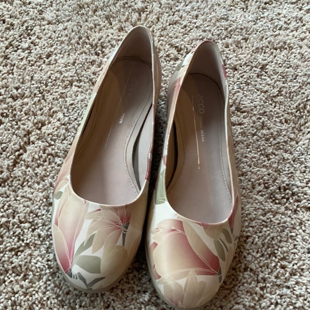 Ecco floral Anine ballet flats size 38